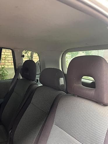 kia venga: Mazda PREMACY: 2002 г., 2 л, Механика, Бензин, Минивэн — 6