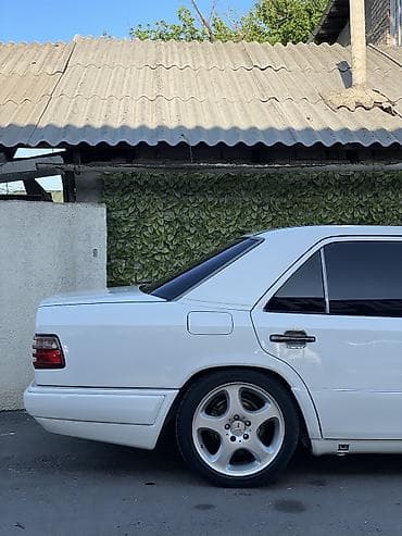 1030: Mercedes-Benz W124: 1994 г., 2.2 л, Механика, Бензин, Седан — 9