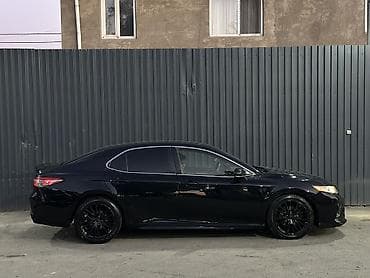 Toyota Camry: 2018 г., 2.5 л, Бензин — 4