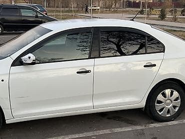 Hyundai Solaris: 2013 г., 1.6 л, Механика, Бензин, Седан