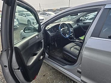 golf variant: Hyundai Sonata: 2021 г., 2 л, Газ — 6