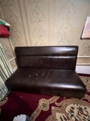 диван на ножках прямой: Прямой диван, Б/у — 1