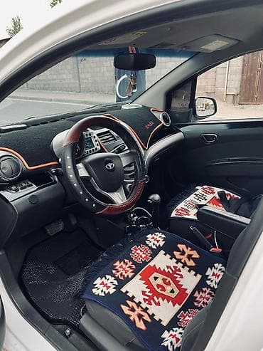 kia xceed: Chevrolet Spark: 2010 г., 0.1 л, Автомат, Бензин, Хэтчбэк — 5