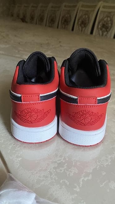 джордан 1: Мужские кроссовки, 42.5, Air Jordan, Новый, цвет - Черный — 3