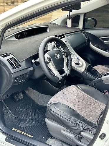авто расрочкага: Toyota Prius: 2013 г., 1.8 л, Вариатор, Электромобиль, Хэтчбэк — 10