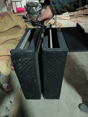 Срочно Срочно Продаю столик на спринтер выдвижной две штуки стоял на