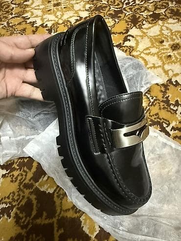 Лоферы женские, размер 39 - Цвет: чёрный, глянцевый верх - Материал