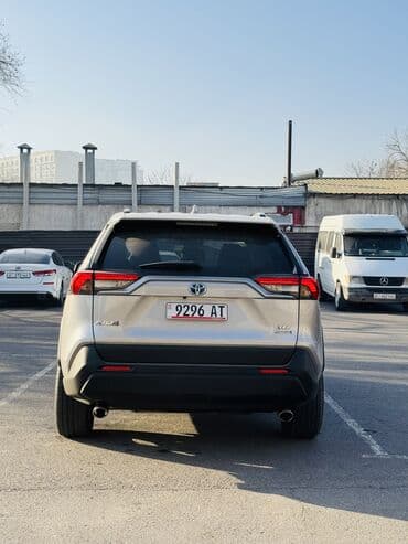 домкрат на тойота: Toyota RAV4: 2021 г., 2.5 л, Автомат, Гибрид, Кроссовер — 10