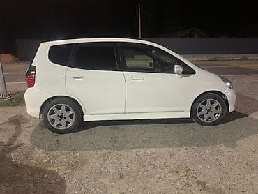 запчасти на фит мотор: Honda Fit: 2005 г., 1.3 л, Вариатор, Бензин, Хэтчбэк — 1