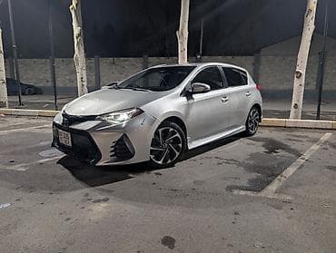 расрочка автомобиль: Toyota Corolla: 2017 г., 1.8 л, Автомат, Бензин, Хэтчбэк — 3