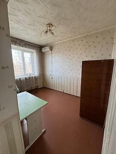 Кыймылсыз мүлк: 3 бөлмө, 60 м², Эски ремонт — 1