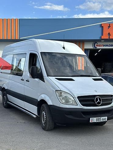 2008: Легкий грузовик, Mercedes-Benz — 3