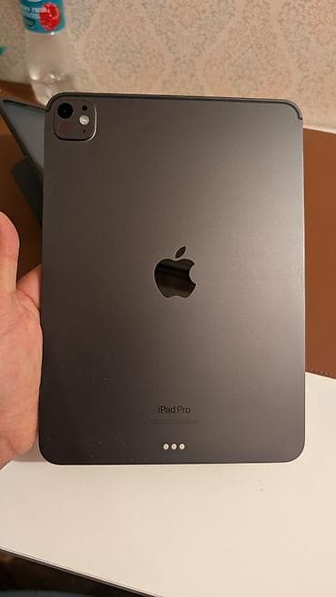 Планшеты: IPad Pro 11" (M4, модель MVV83LL/A), 256 ГБ, Wi‑Fi - Дисплей 11 — 8