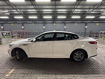 Продажа авто: Kia K5: 2020 г., 2 л, Автомат, Газ, Седан — 4
