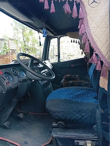 Транспорт: Жеңил жүк ташуучу унаа, Mercedes-Benz, Стандарт, Колдонулган — 4