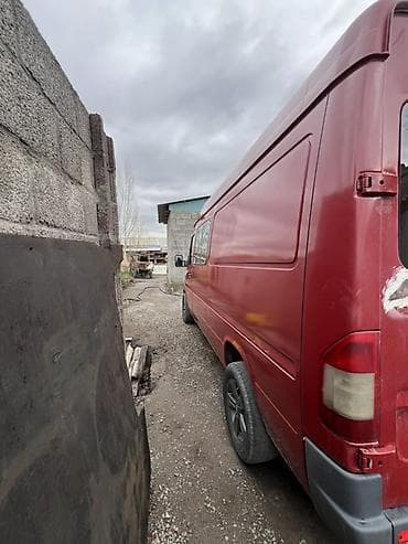 гидрач на спринтер: Легкий грузовик, Mercedes-Benz — 2