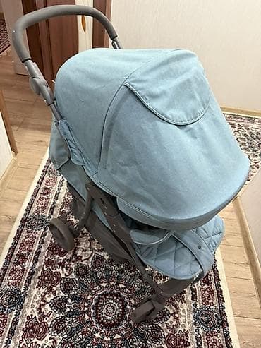 коля: Прогулочная коляска с большим капюшоном, цвет — светло‑голубой — 2