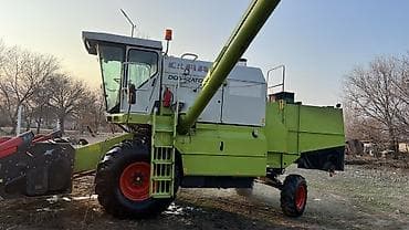 пресс подборщик фамарол: Комбайн зерноуборочный CLAAS Dominator - Двигатель Perkins дизельный — 4