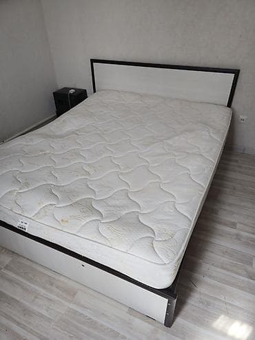 sofa bed: Двуспальная кровать, Б/у, С матрасом, длина - 200 см — 1