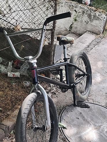 kink: BMX велосипед, Рама L (172 - 185 см), Б/у — 1