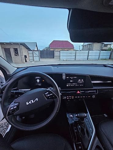 Kia Niro: 2022 г., Гибрид, Кроссовер — 10