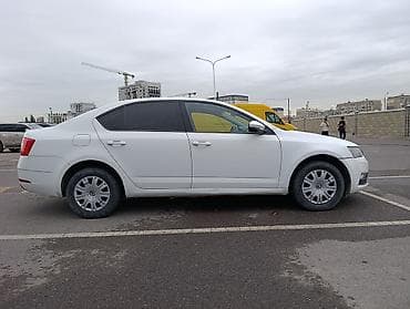 octavia: Skoda Octavia: 2019 г., 1.6 л, Автомат, Бензин, Лифтбек — 3