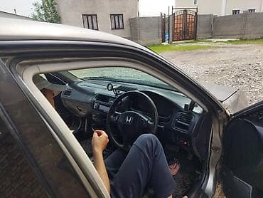 купить чемодан с инструментами: Honda Accord: 1998 г., Универсал — 4