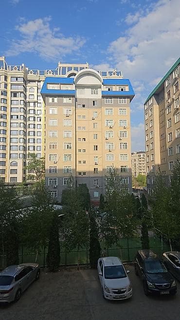6 комнат и более, 200 м², ул. Ажыбек Баатыр 9 этаж, ПСО (под самоотделку)