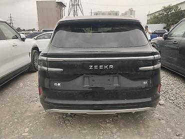 racer: Zeekr 8X: 2 л | 2026 г. Внедорожник — 2