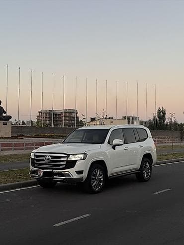 современный: Toyota Land Cruiser: 2022 г., 3.5 л, Бензин, Внедорожник — 1