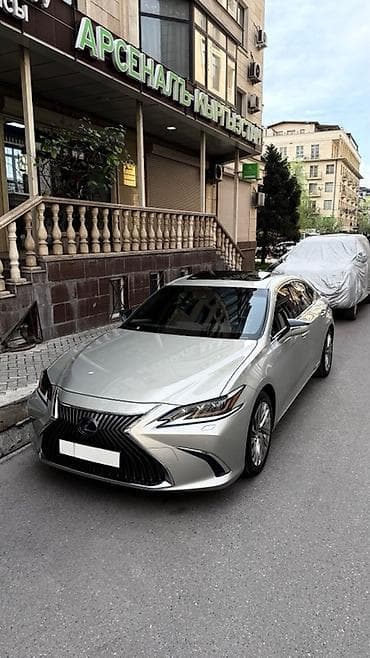 hisense 49: Сдаю Lexus ES, Почасово, Без водителя, | Другие условия — 2