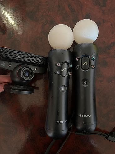 Продается 2 мува и камера от Sony PlayStation. Все в хорошем виде и at lalafo.kg Продается 2 мува и камера от Sony PlayStation. Все в хорошем виде и
