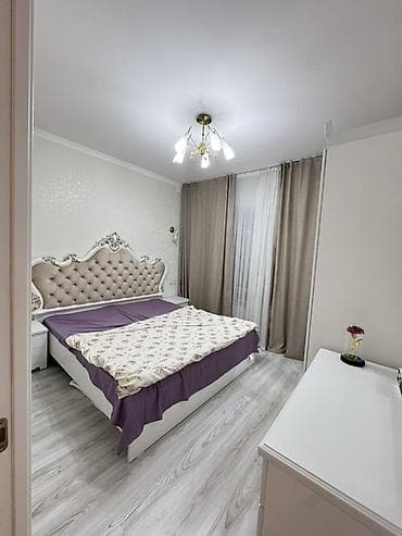 Квартиры: Планировка и отделка Мебель и оснащение - Диван, подушки, ковры. - — 1