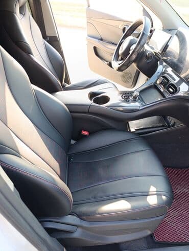 mazda 5: BYD E2: 2025 г., Автомат, Электромобиль, Хэтчбэк — 8