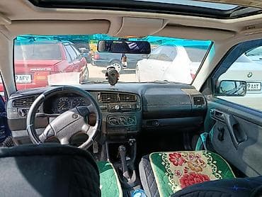 Volkswagen: Volkswagen Vento: 1996 г., 1.8 л, Механика, Бензин, Седан — 7