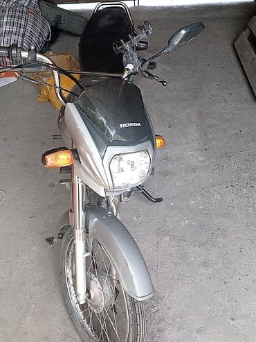 ope: Honda CD70 Dream — New model available for rent conditions completely — 2