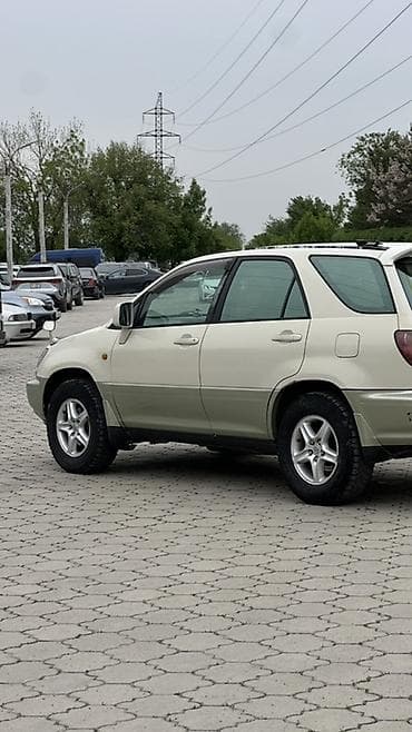 ford focus 3: Toyota Harrier: 2000 г., 3 л, Автомат, Бензин, Кроссовер — 4