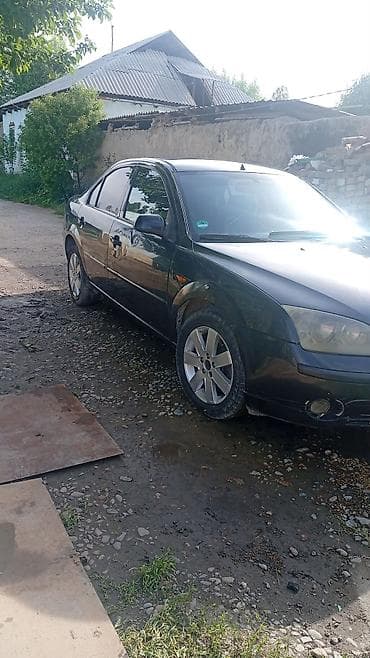 Ford Mondeo: 2003 г., 2 л, Механика, Бензин, Седан
