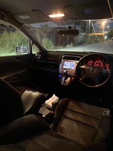 1: Honda Stream: 2005 г., 1.7 л, Автомат, Бензин, Универсал — 5
