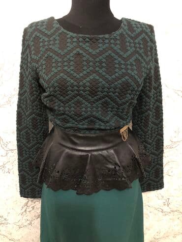 новогодние костюмы для детей на прокат в бишкеке: Вечерние платья туники . Цена договорная . Размеры разные . Пишите — 8