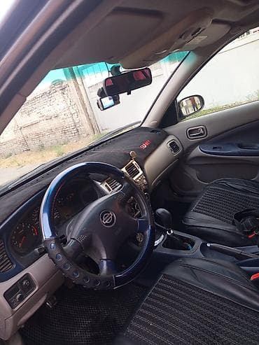 несс: Nissan Almera: 2001 г., 1.8 л, Механика, Бензин, Хэтчбэк — 3