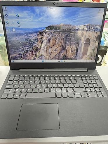 Ноутбук Lenovo 15.6" Характеристики: - Экран: 15.6", матовый -