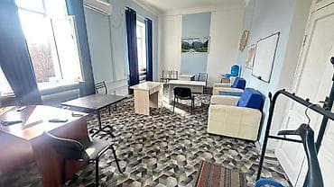 Продажа офисов 31 м², С ремонтом, С мебелью полностью, 3 этаж — 3
