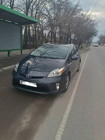 prius: Toyota Prius: 2013 г., 1.8 л, Вариатор, Гибрид, Хэтчбэк — 2