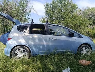 авто магазин бишкек: Honda Fit: 2010 г., 1.5 л, Автомат, Бензин, Универсал — 2