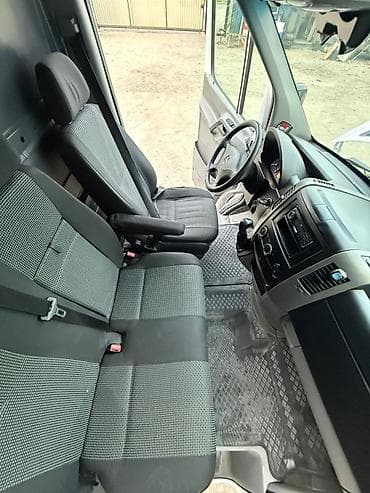 аренда помощения: Mercedes‑Benz Sprinter ( средная база, высокая крыша) Свежий пригнан — 9