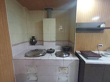 Продажа домов: Продаётся частный дом с большим крытым двором и отдельной кухонной — 3