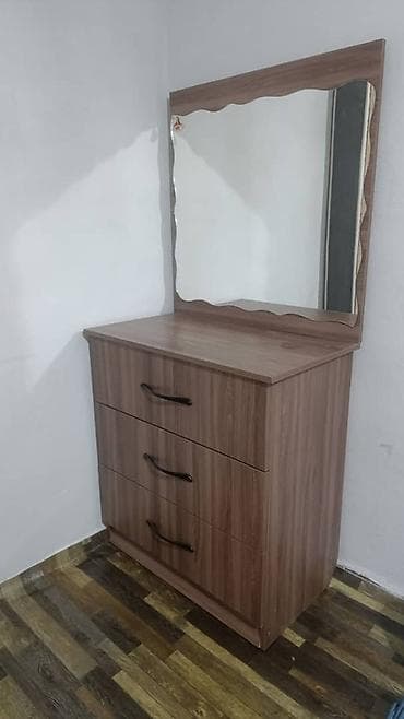 Комод для одежды, Новый, С зеркалом, цвет - Коричневый at lalafo.kg Комод для одежды, Новый, С зеркалом, цвет - Коричневый