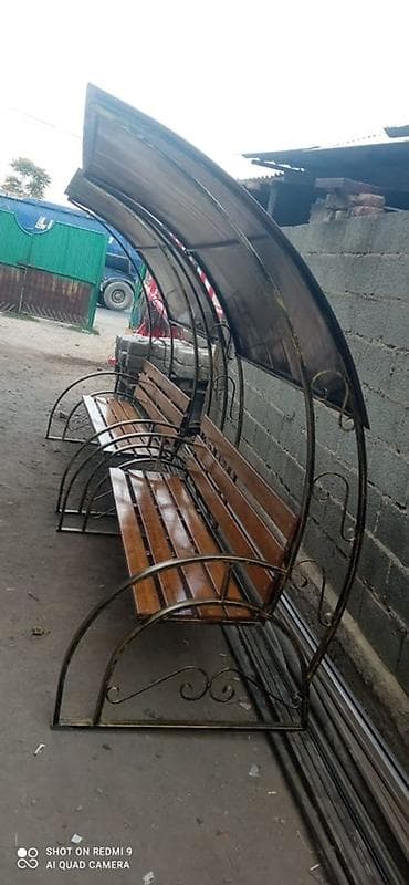 кованные скамейки: Скамейка Металл, Со спинкой, С крышей — 1