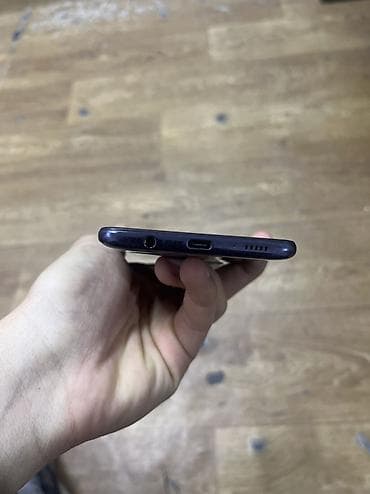 ipad 8 generation: Samsung Galaxy A51, Б/у, 64 ГБ, 2 SIM — 3